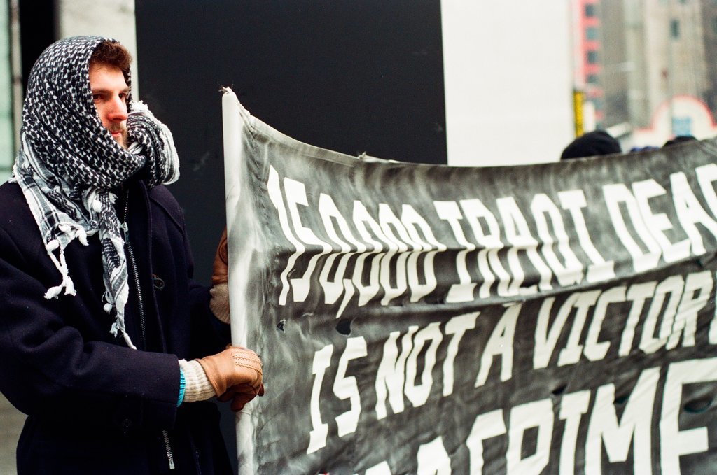 Protesters against Iraq bombing - Chicago Sun-Times