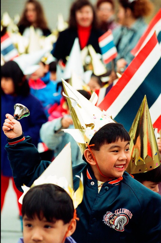 Children celebrate Thai New Year - Chicago Sun-Times