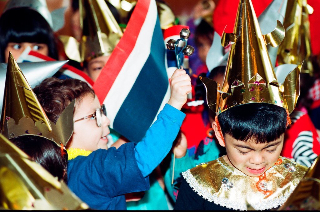 Children celebrate Thai New Year - Chicago Sun-Times