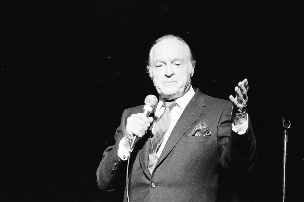 Bob Hope at Chicago Theater - Chicago Sun-Times