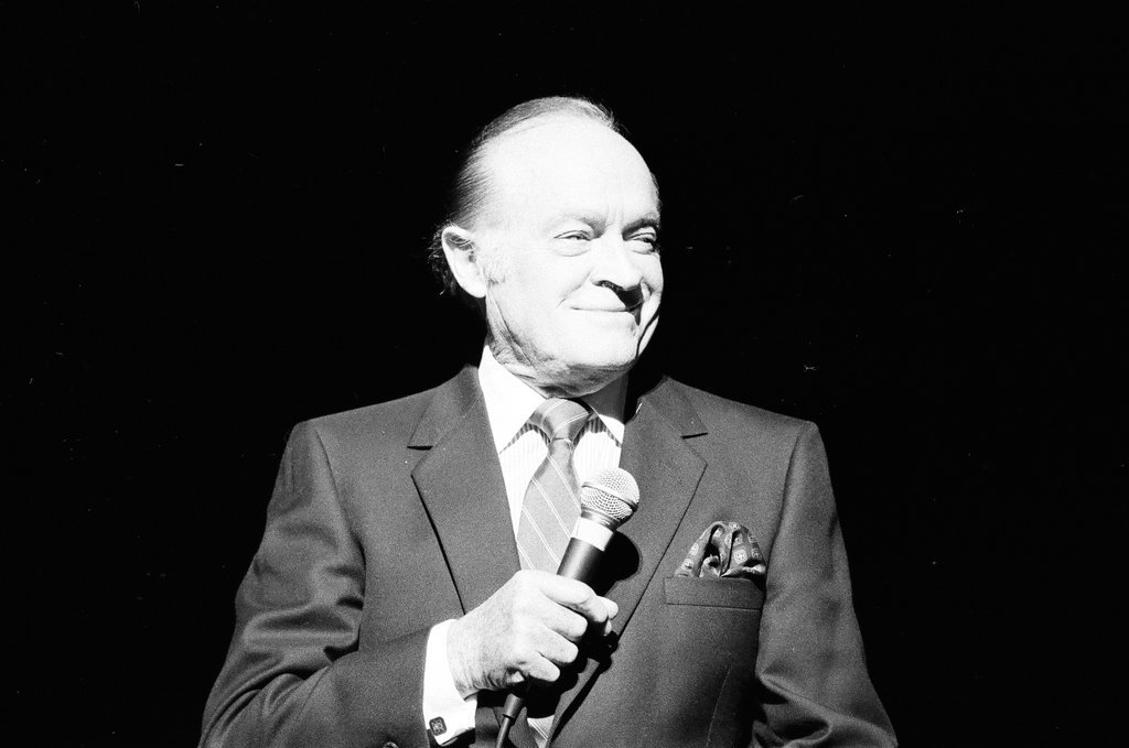 Bob Hope at Chicago Theater - Chicago Sun-Times