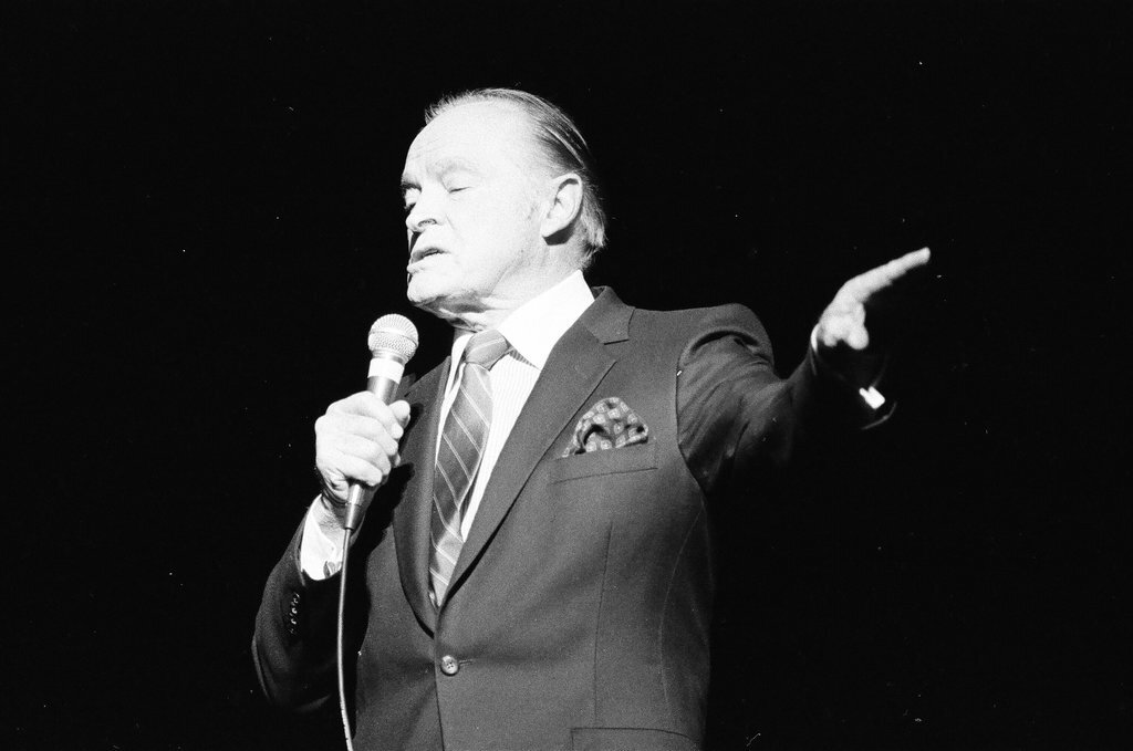Bob Hope at Chicago Theater - Chicago Sun-Times