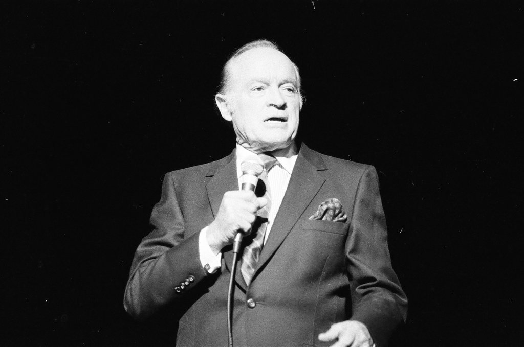 Bob Hope at Chicago Theater - Chicago Sun-Times