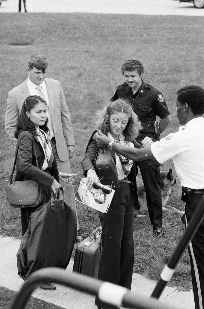 President Reagan leaves Chicago - Chicago Sun-Times