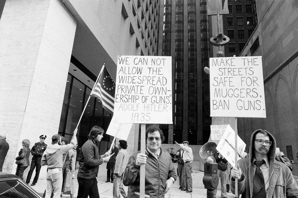 Handgun control rally at the Daley Center - Chicago Sun-Times