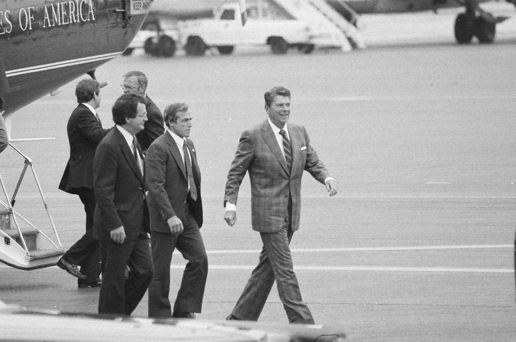 President Reagan leaves Chicago - Chicago Sun-Times