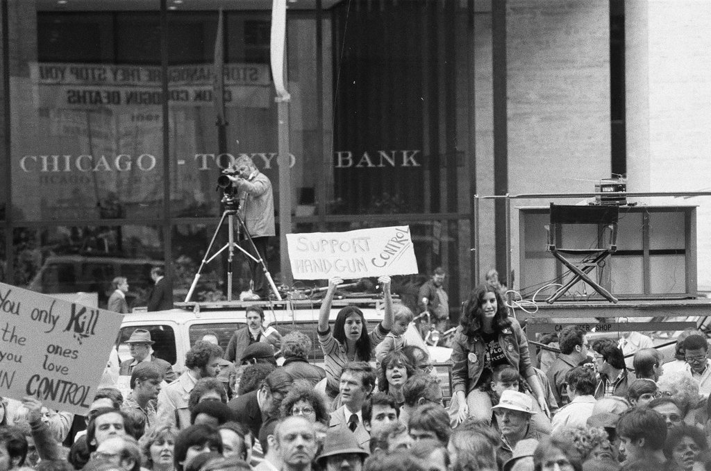 Handgun control rally at the Daley Center - Chicago Sun-Times