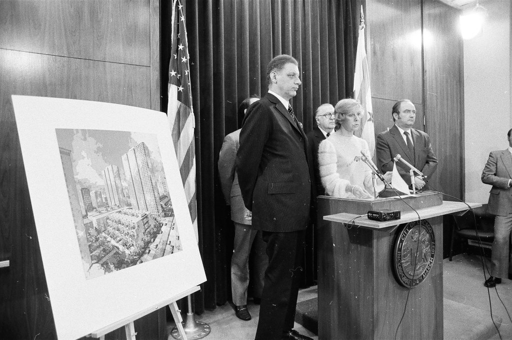 Jane Byrne announces North Loop plans - Chicago Sun-Times