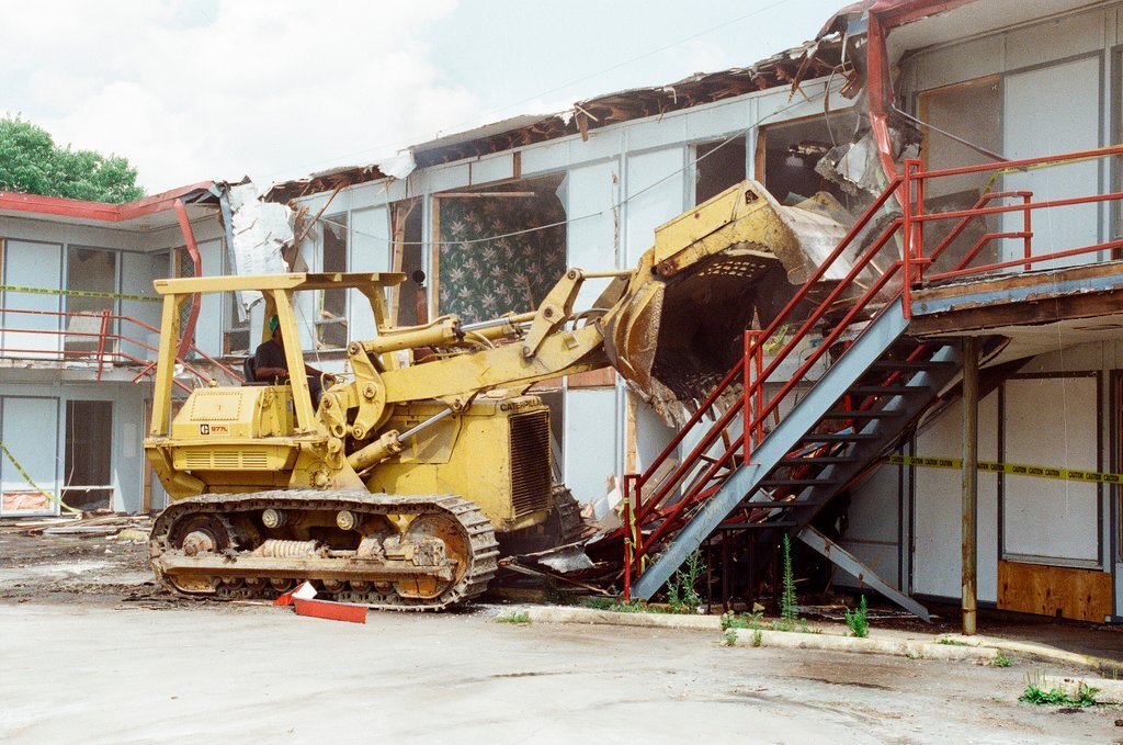 Riverside Motel demolished - Chicago Sun-Times