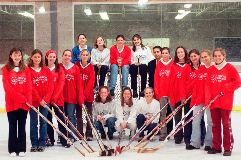 Latin School girls ice hockey - Chicago Sun-Times