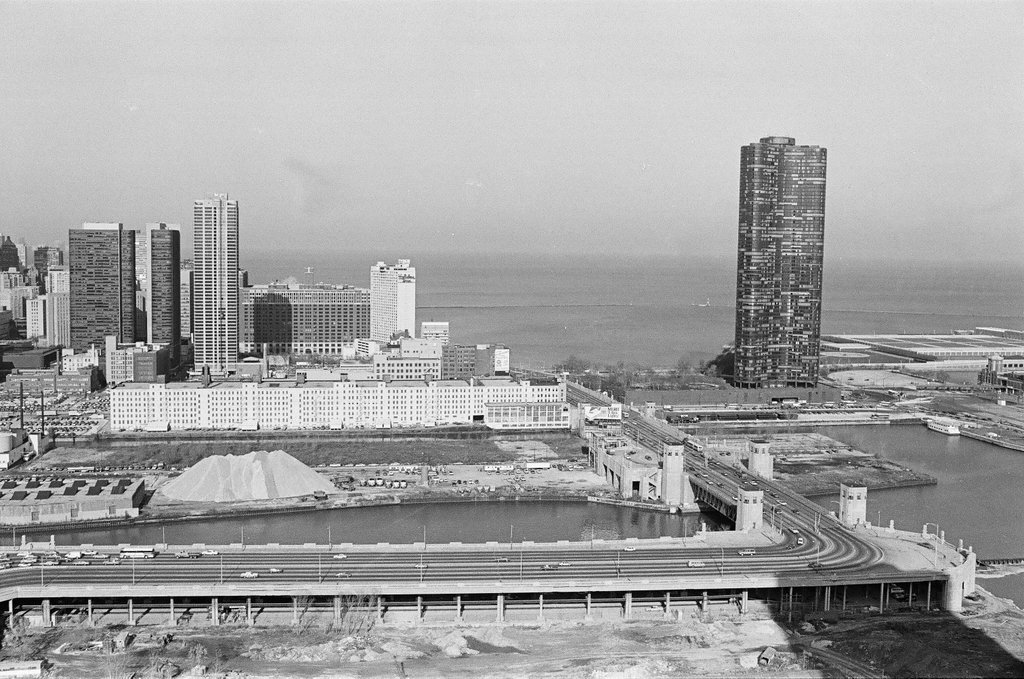 Straightening out Lake Shore Drive S-curve - Phil Velasquez for Chicago Sun-Times