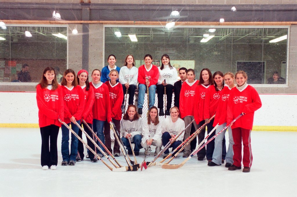 Latin School girls ice hockey - Chicago Sun-Times