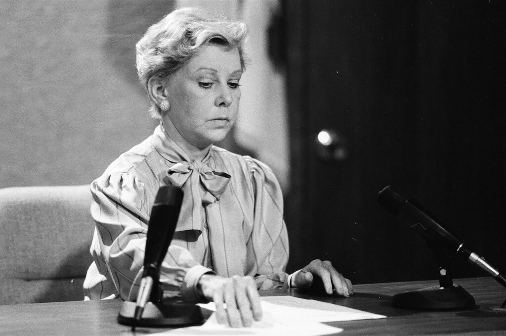 Jane Byrne O'Hare press conference - Jarvinen for Chicago Sun-Times