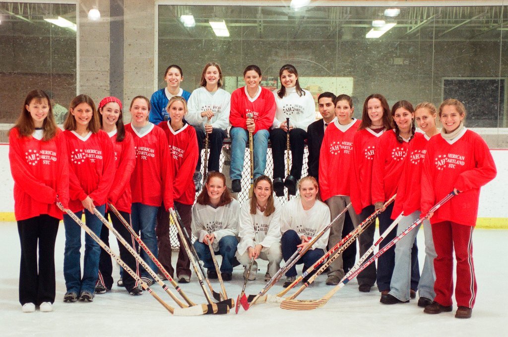 Latin School girls ice hockey - Chicago Sun-Times