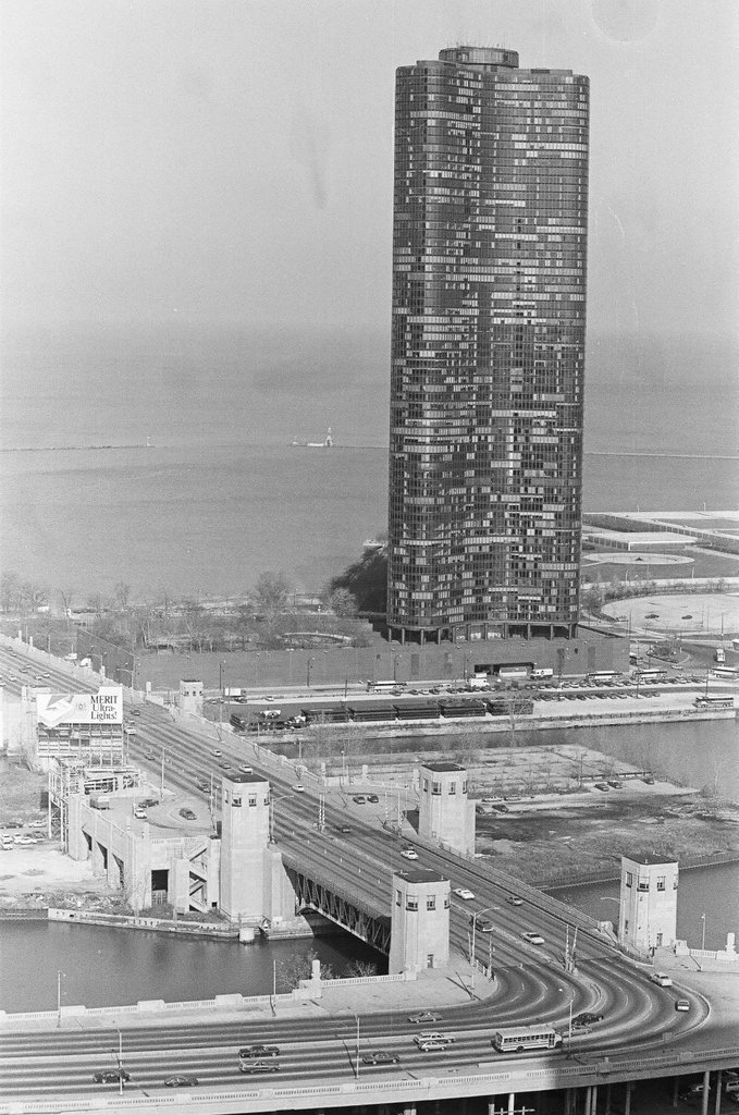 Straightening out Lake Shore Drive S-curve - Phil Velasquez for Chicago Sun-Times