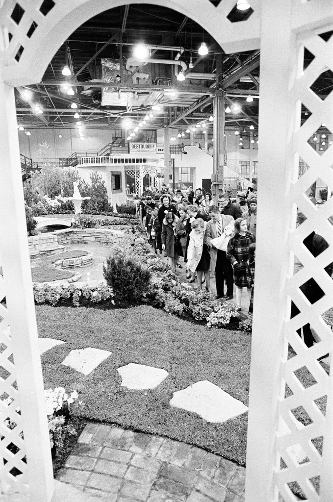 Daleys attend Flower Show - Chicago Sun-Times