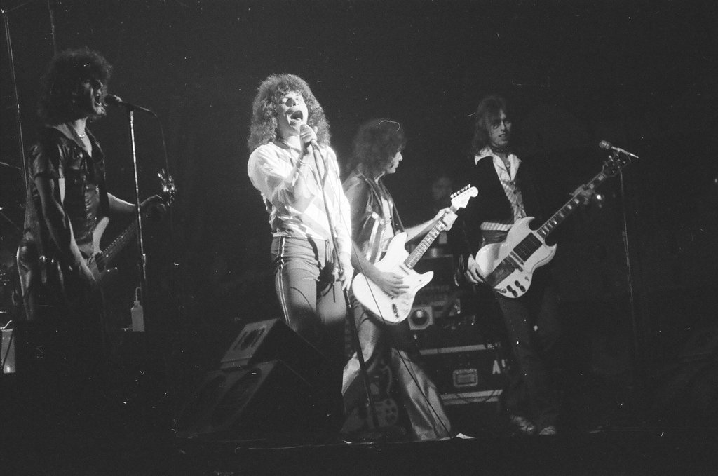 Starz in concert - Chicago Sun-Times