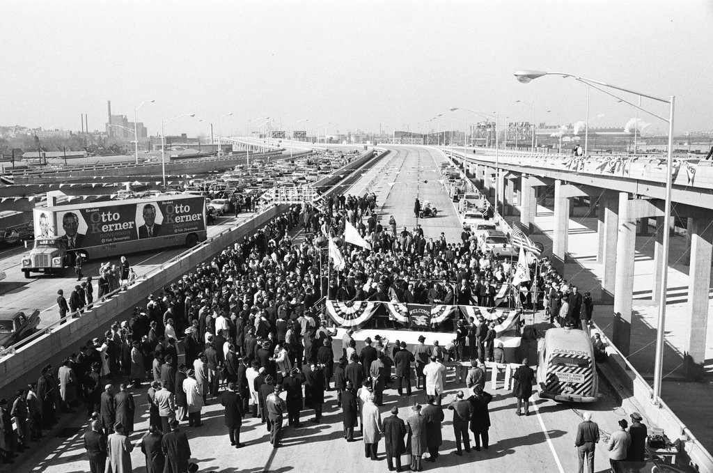 Southwest Expressway opens - Chicago Sun-Times