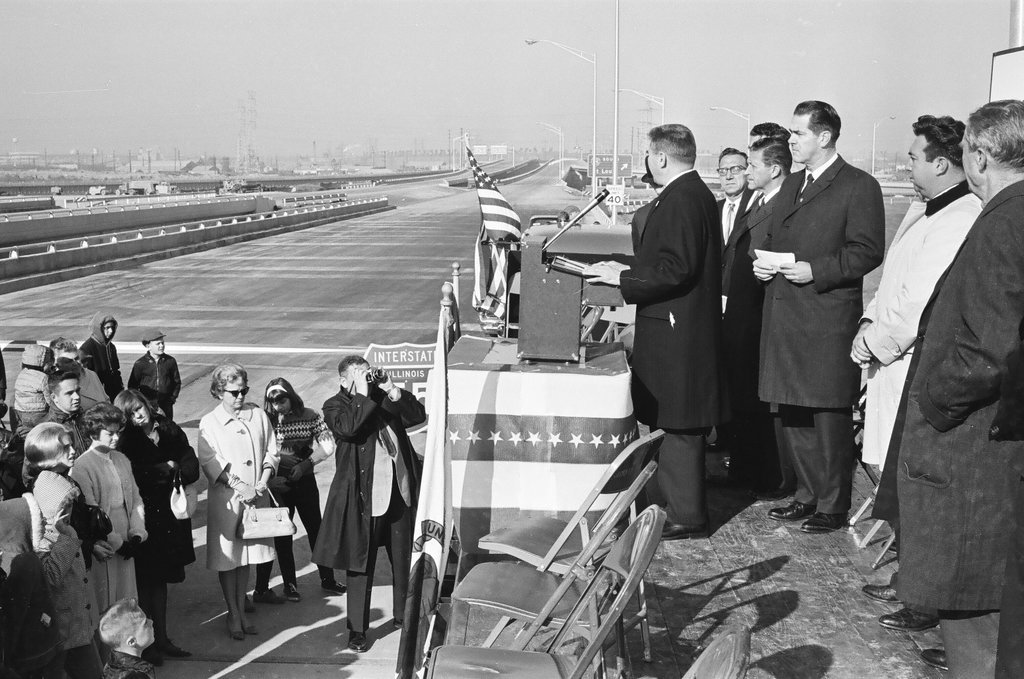 Southwest Expressway opens - Chicago Sun-Times