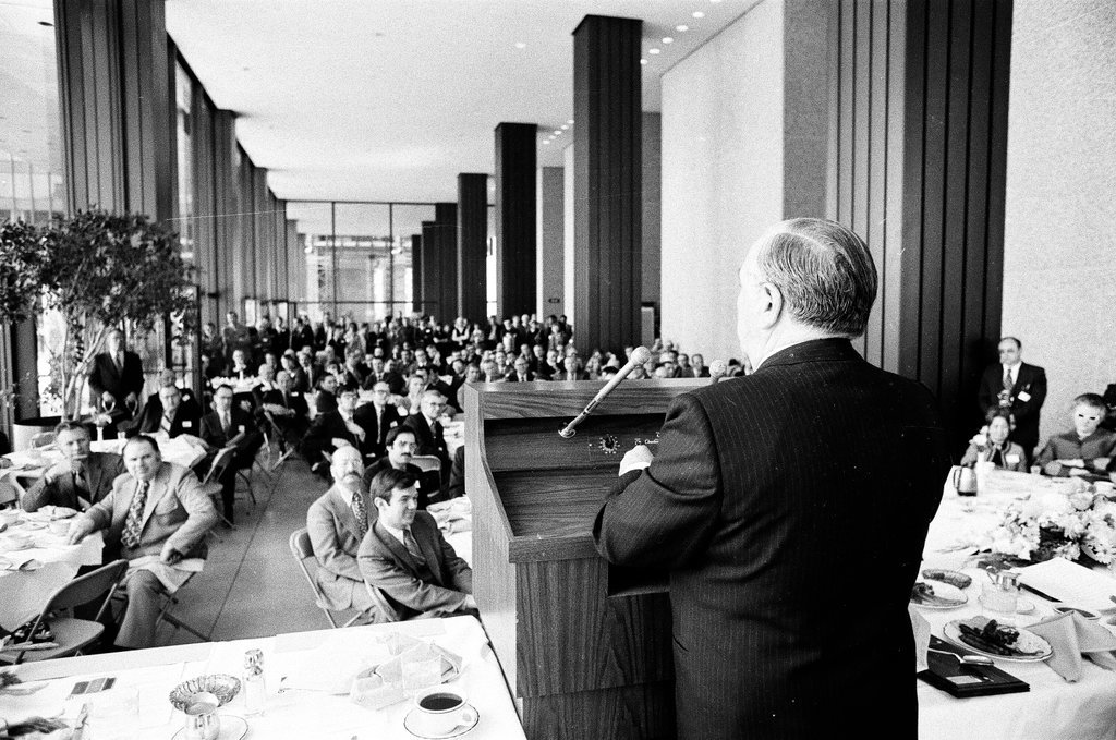 Mayor Daley at new Hyatt Regency - Chicago Sun-Times
