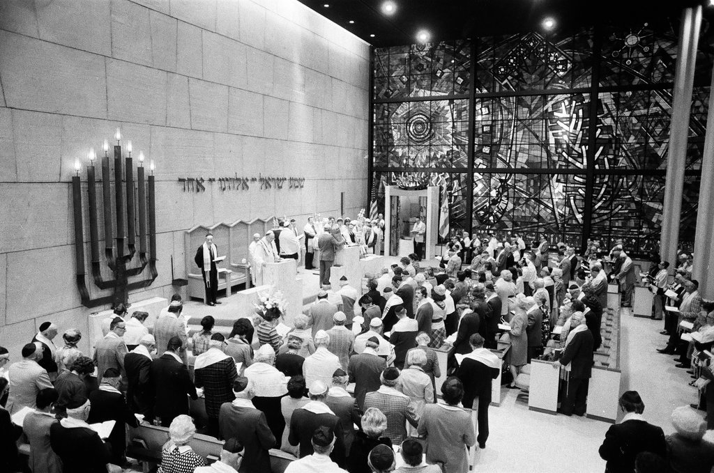 Yom Kippur services at Chicago Loop Synagogue - Chicago Sun-Times
