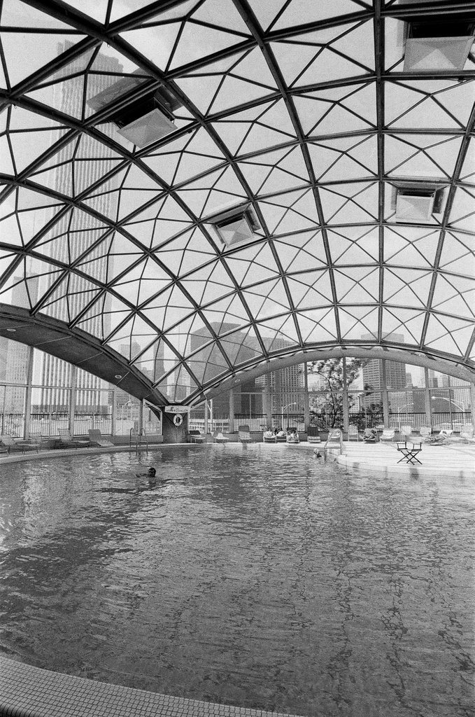 Outer Drive East swimming pool - Chicago Sun-Times