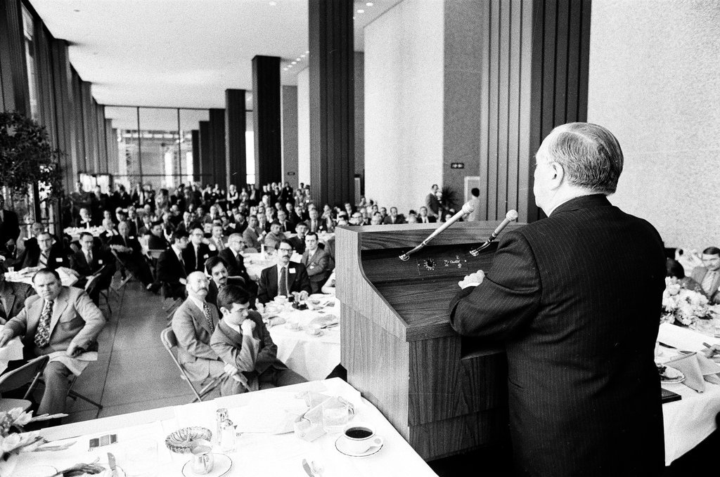 Mayor Daley at new Hyatt Regency - Chicago Sun-Times