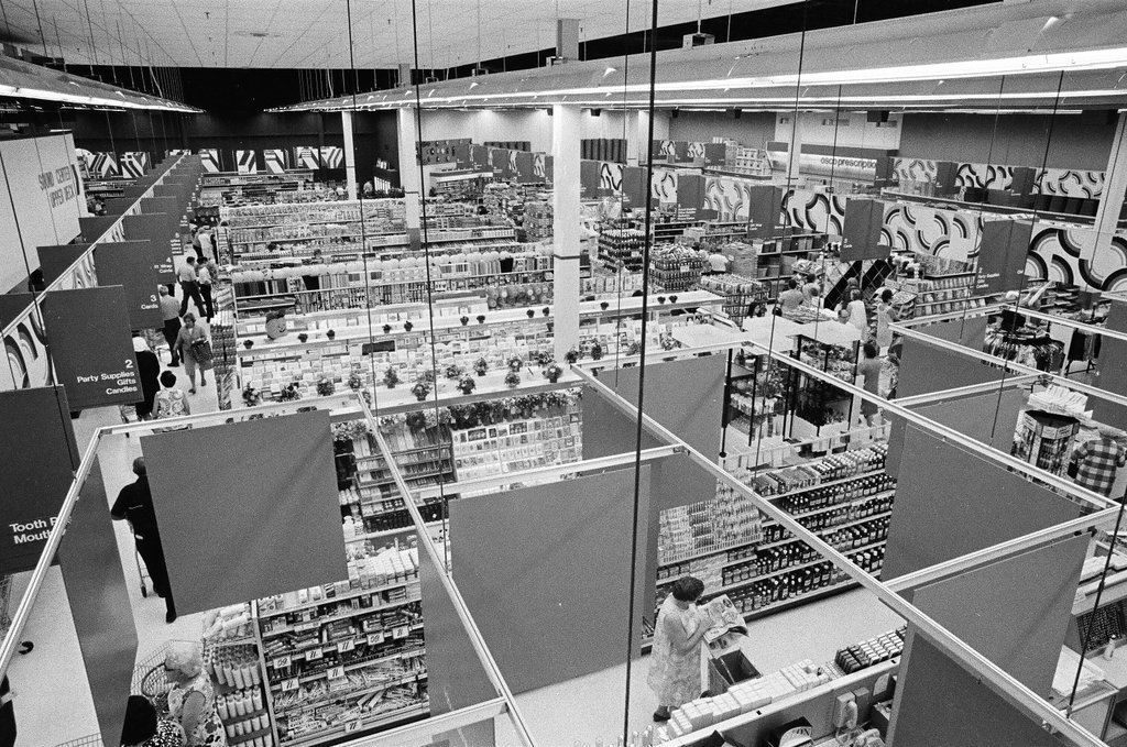 New Jewel opens - Chicago Sun-Times