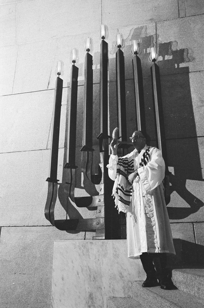Rosh Hashanah at Loop Synagogue - Chicago Sun-Times
