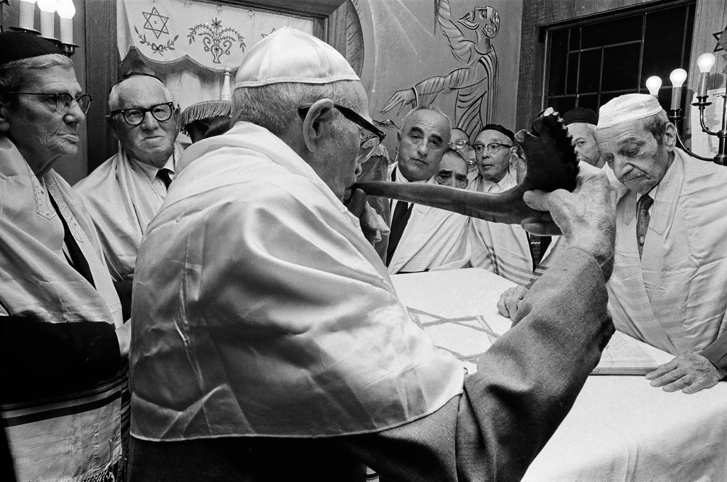 Yom Kippur / Rosh Hashanah celebration - Chicago Sun-Times