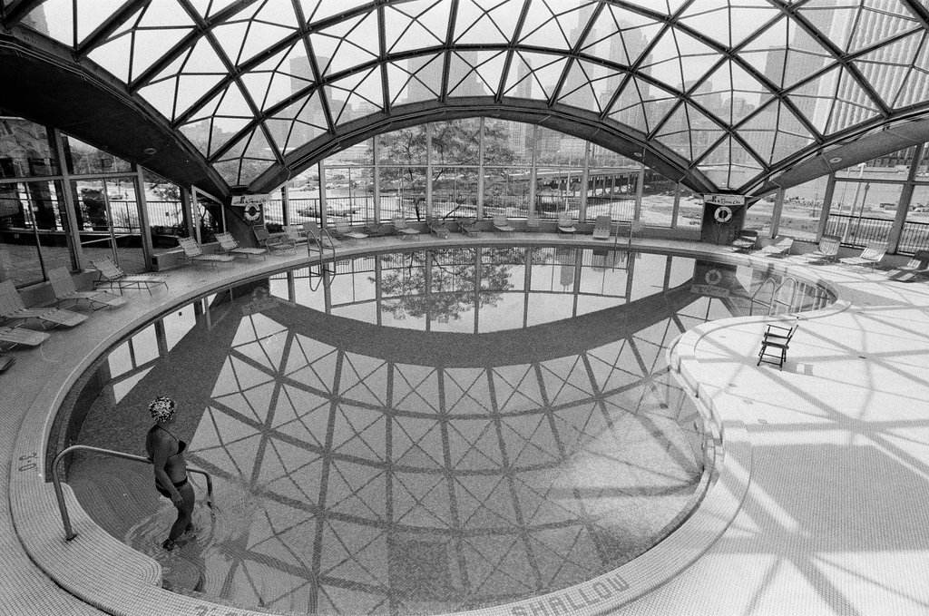 Outer Drive East swimming pool - Chicago Sun-Times