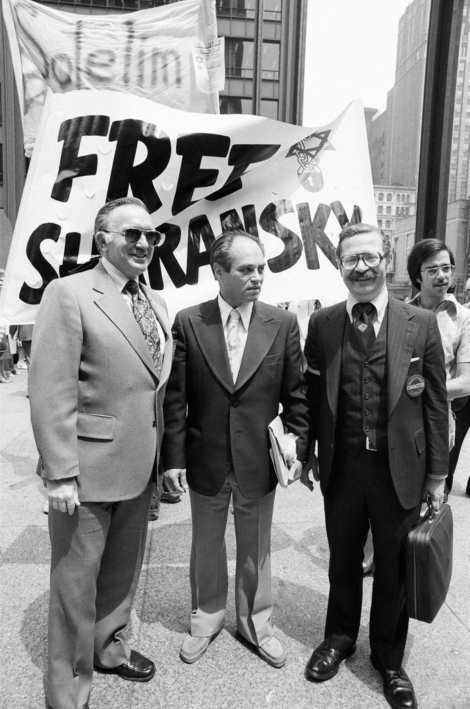 Jewish demonstrators march in the Loop - Chicago Sun-Times