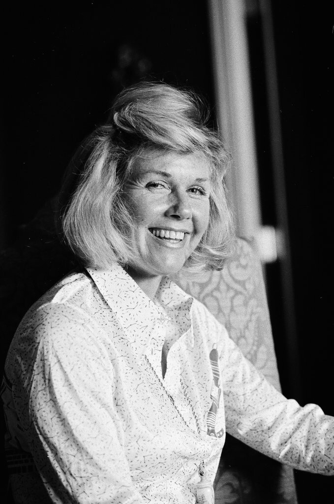 Doris Day at Drake Hotel - Peters (Clarence or Pete) for Chicago Sun-Times