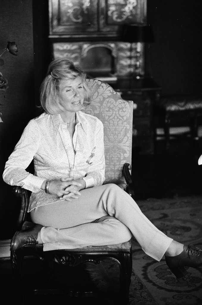 Doris Day at Drake Hotel - Peters (Clarence or Pete) for Chicago Sun-Times