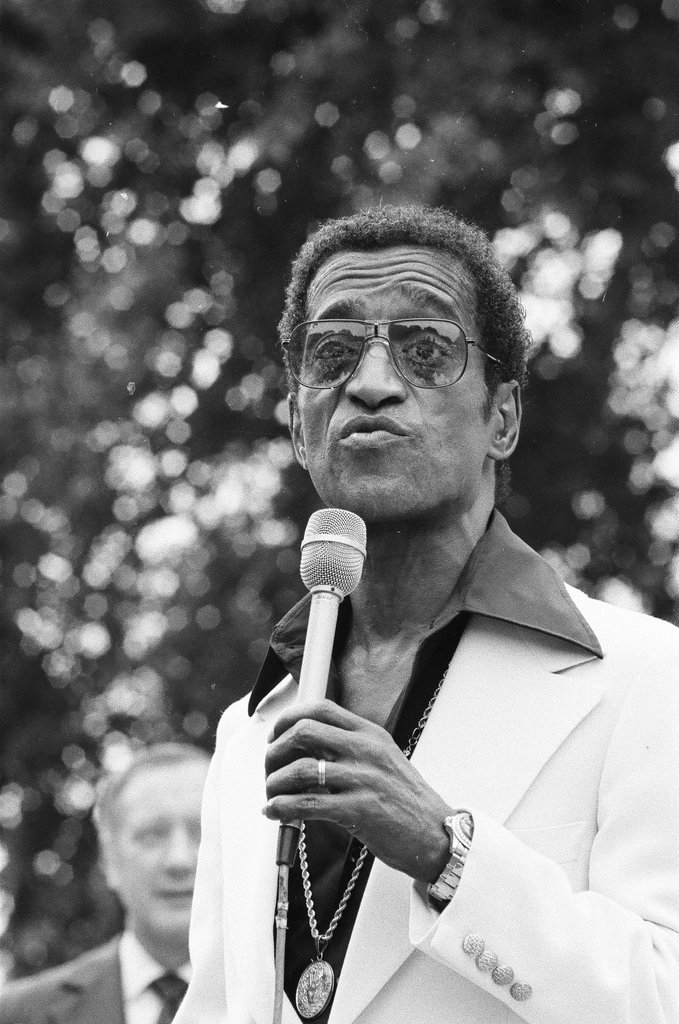 Sammy Davis Jr. in Lincoln Park - James DePree for Chicago Sun-Times