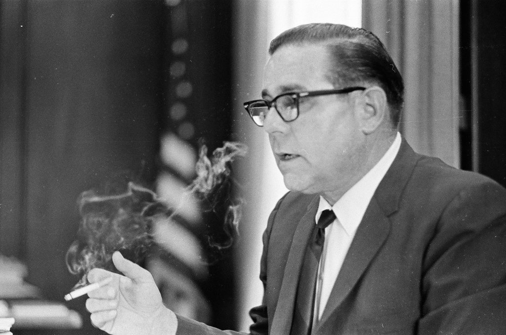 Statesville warden awaits arrival of Richard Speck - Henry Herr Gill for Chicago Sun-Times