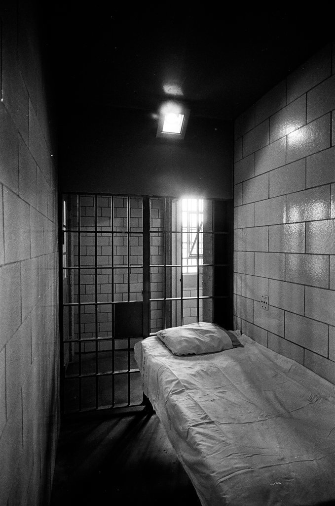 Statesville warden awaits arrival of Richard Speck - Henry Herr Gill for Chicago Sun-Times