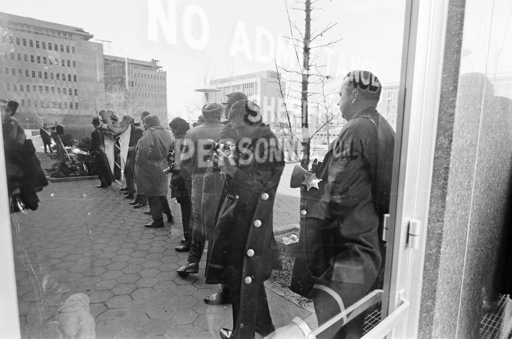 Richard Speck arrives at courthouse - Jack Dykinga for Chicago Sun-Times