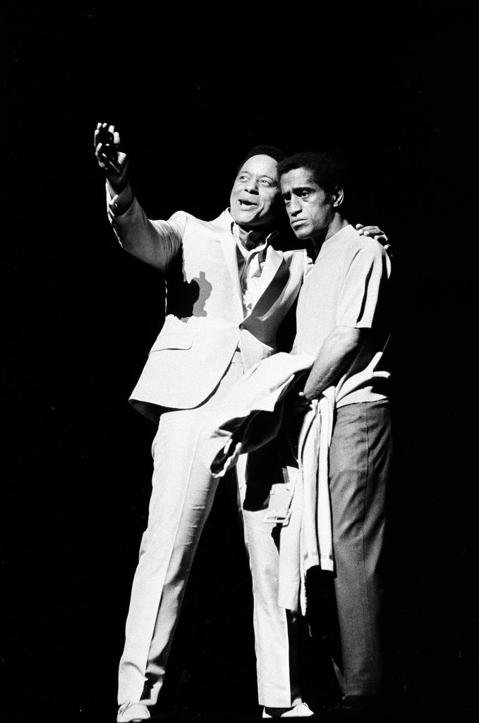 Sammy Davis Jr. rehearses musical - Duane Hall for Chicago Sun-Times