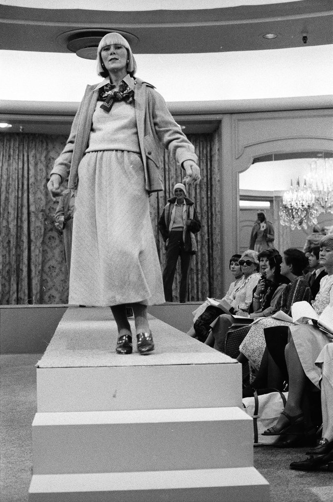 Zandra Rhodes in Fields fashion show - Martha Hartnett for Chicago Sun-Times