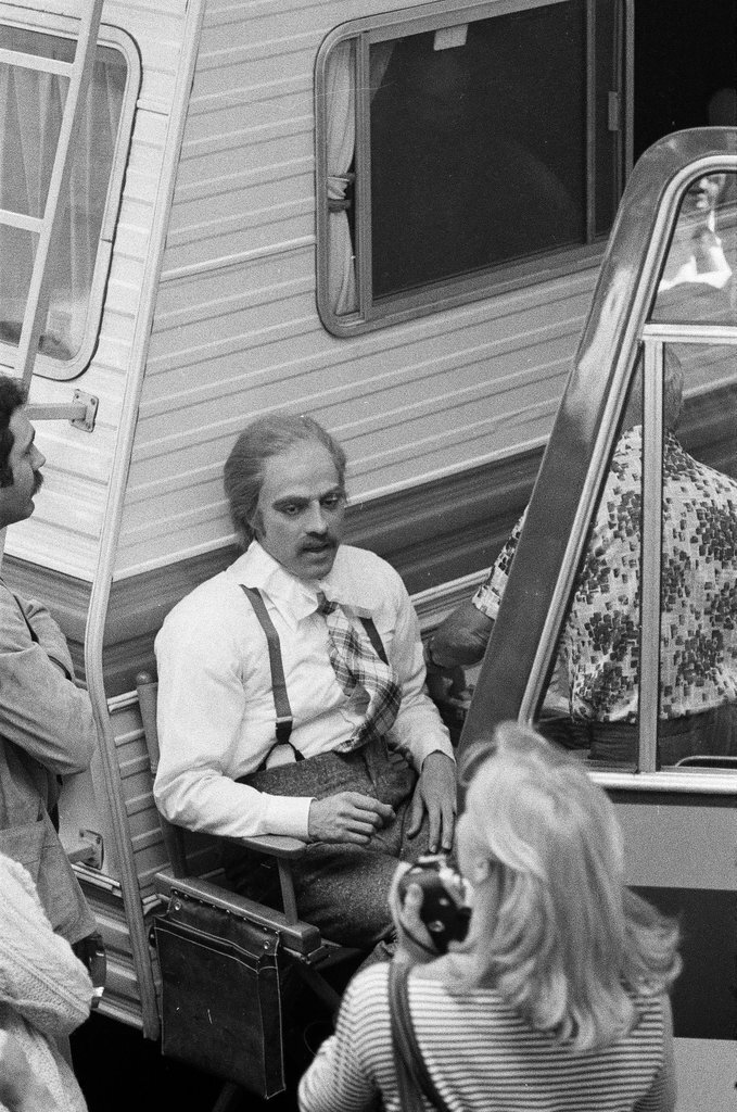 Freddie Prinze films movie in Chicago - Peters (Clarence or Pete) for Chicago Sun-Times