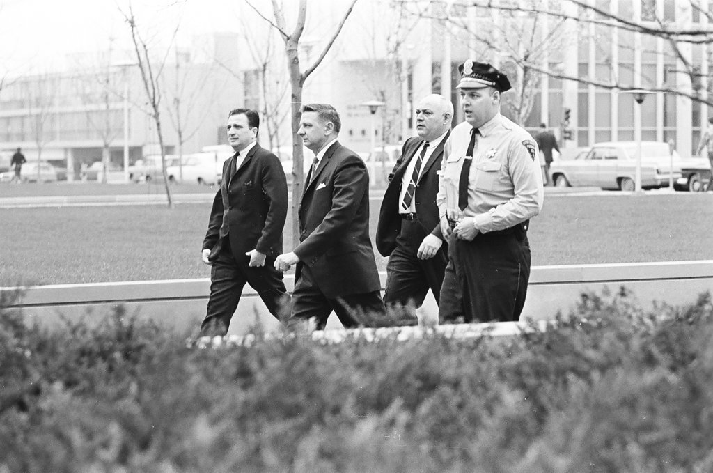 People arrive for Richard Speck trial - Gary Settle for Chicago Sun-Times