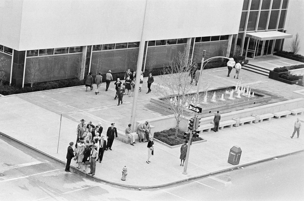 Richard Speck trial jury leave courthouse - Jack Dykinga for Chicago Sun-Times