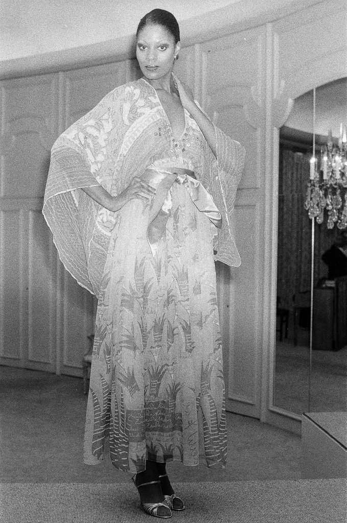 Zandra Rhodes in Fields fashion show - Martha Hartnett for Chicago Sun-Times