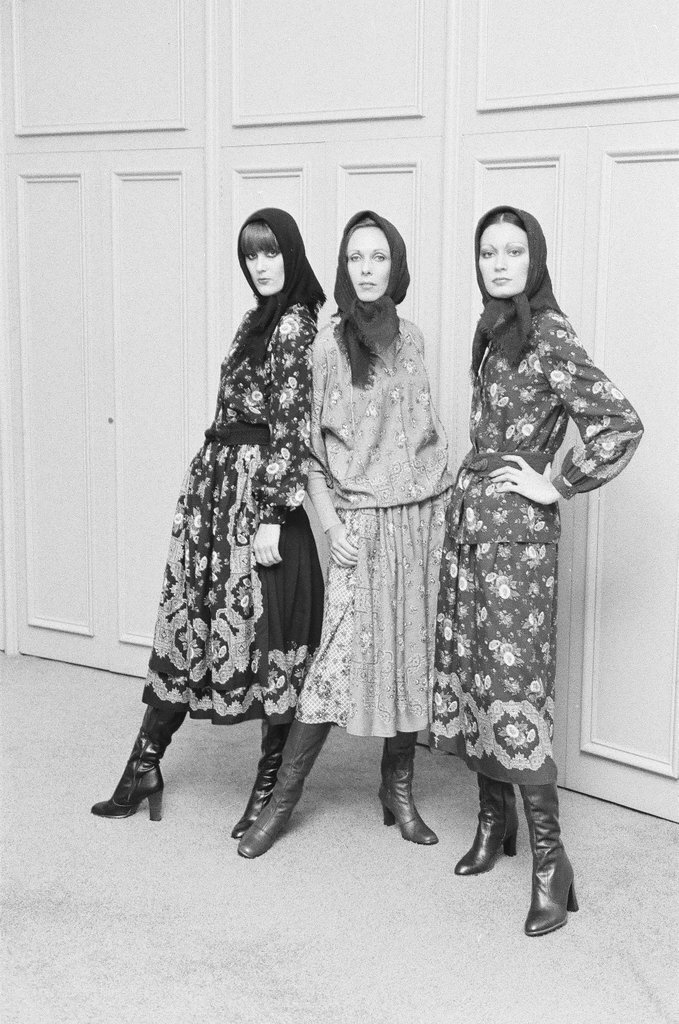 Zandra Rhodes in Fields fashion show - Peters (Clarence or Pete) for Chicago Sun-Times
