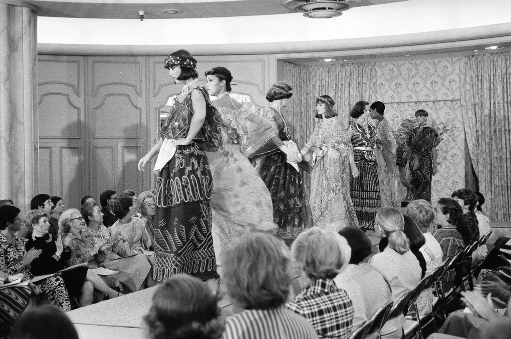 Zandra Rhodes in Fields fashion show - Peters (Clarence or Pete) for Chicago Sun-Times