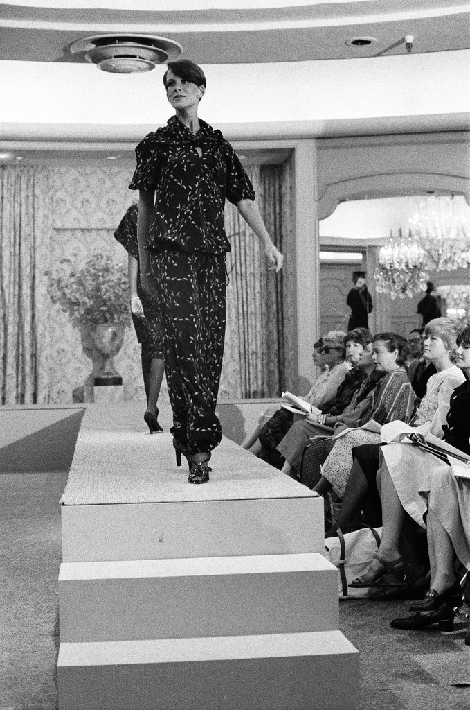 Zandra Rhodes in Fields fashion show - Martha Hartnett for Chicago Sun-Times