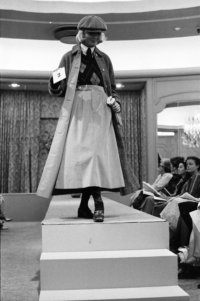 Zandra Rhodes in Fields fashion show - Martha Hartnett for Chicago Sun-Times