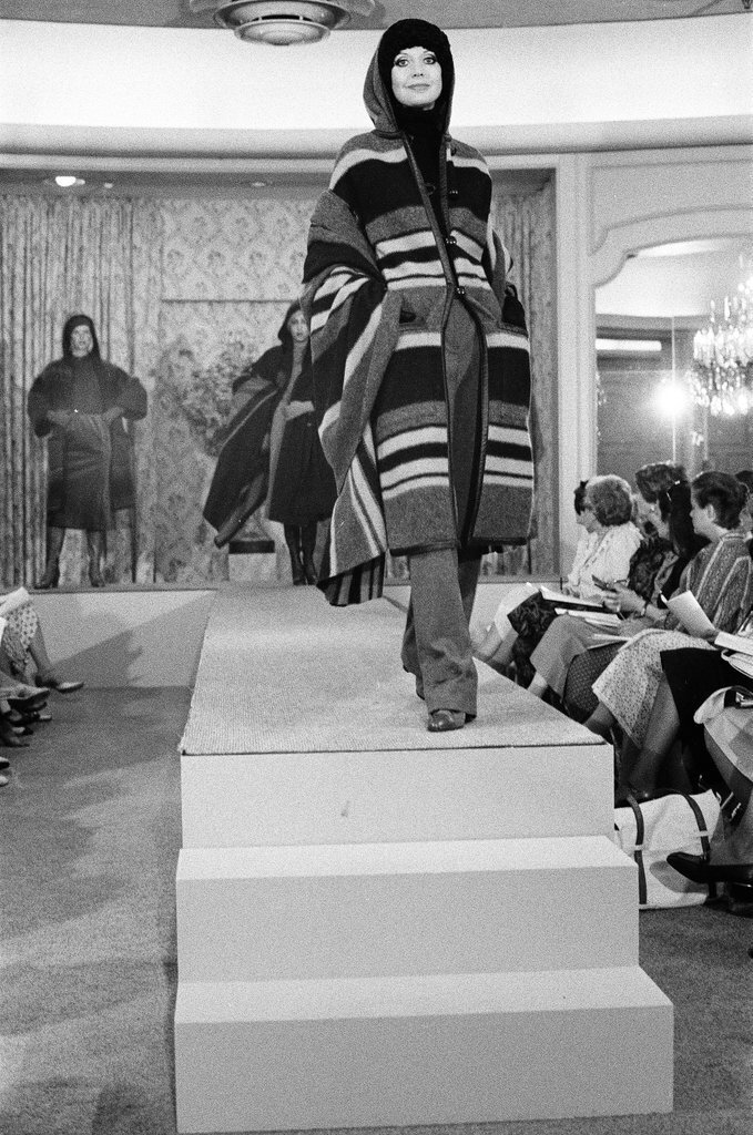 Zandra Rhodes in Fields fashion show - Martha Hartnett for Chicago Sun-Times