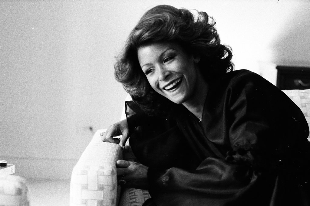 Singer Freda Payne - Bob (Robert) Black for Chicago Sun-Times